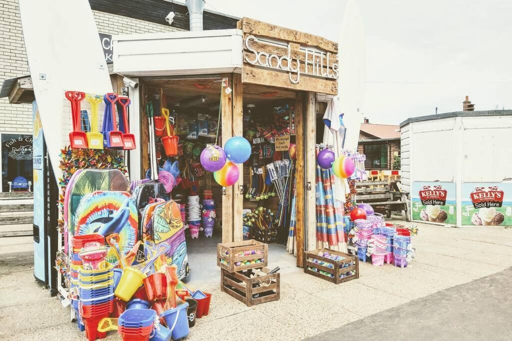 Dune Roamin': Sea Palling's Treasure - Now With Tv Apartment